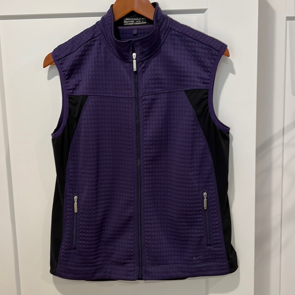 Nike golf vest